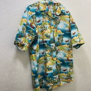 Hilo Hattie Hawaiian Shirt Men’s Large Excellent Used Condition 100% Cotton